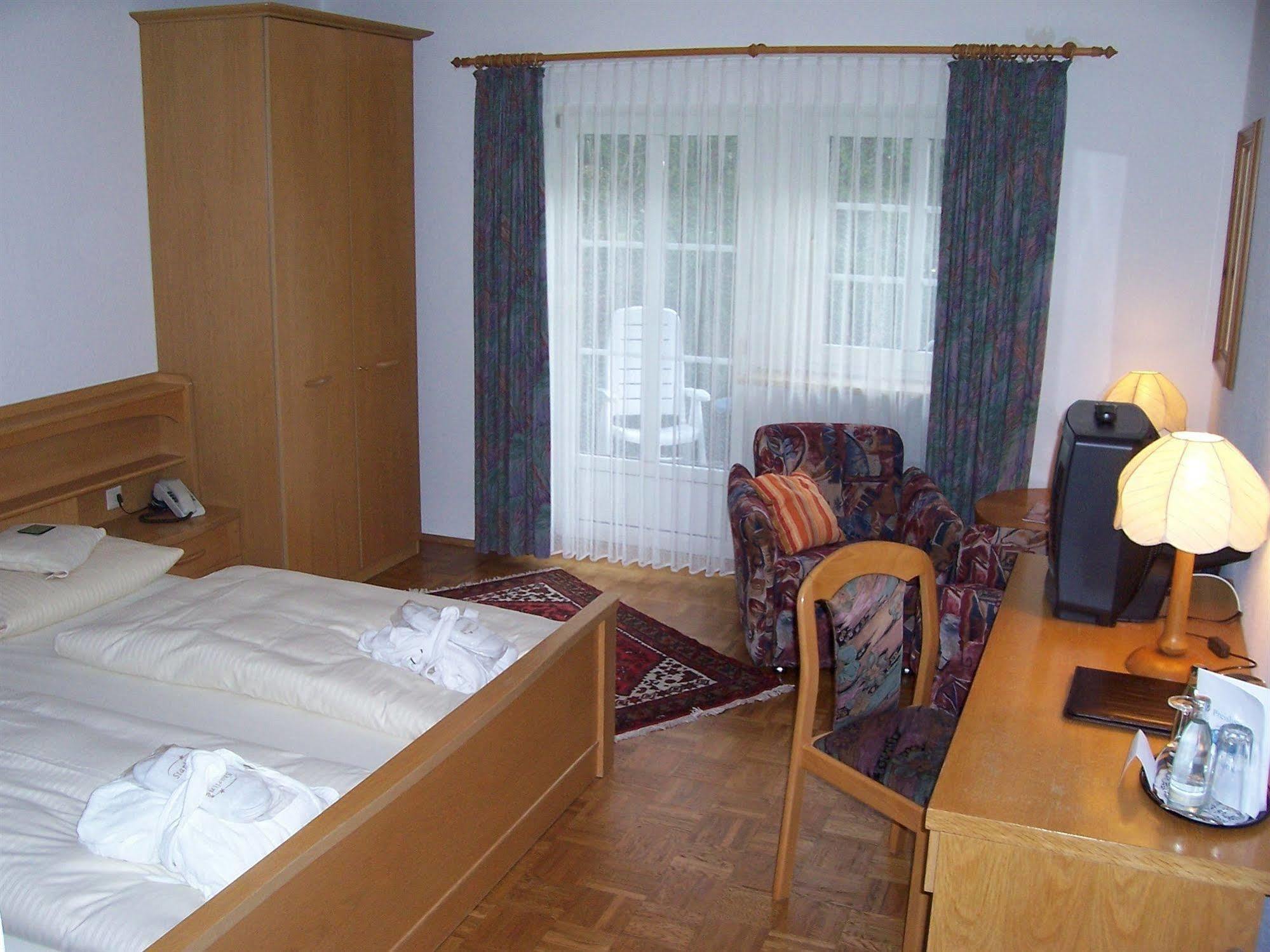 Hotel Weisser Hof Malente Extérieur photo