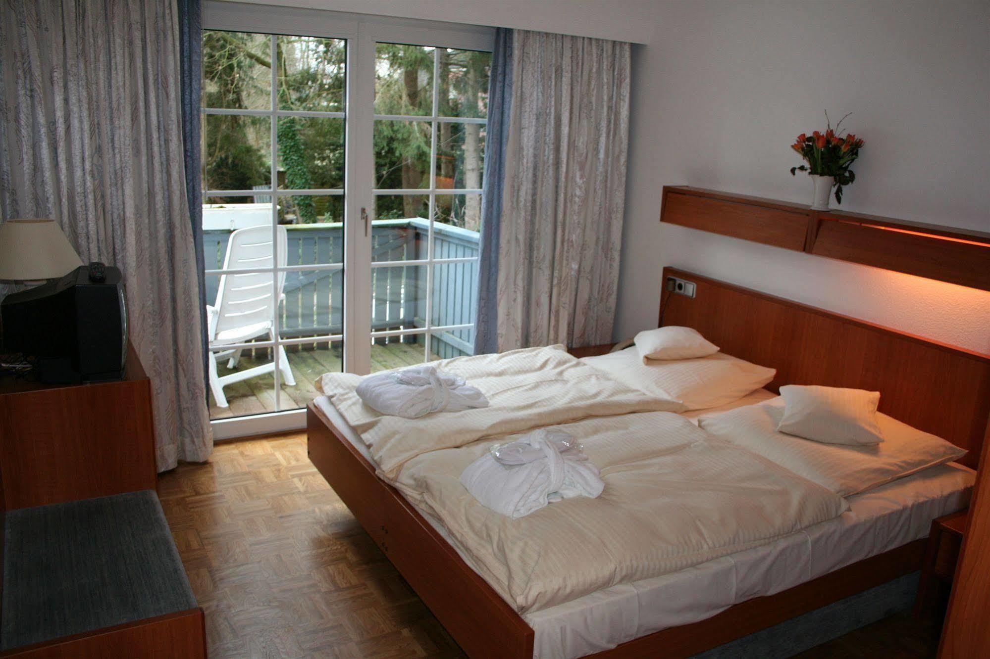 Hotel Weisser Hof Malente Extérieur photo